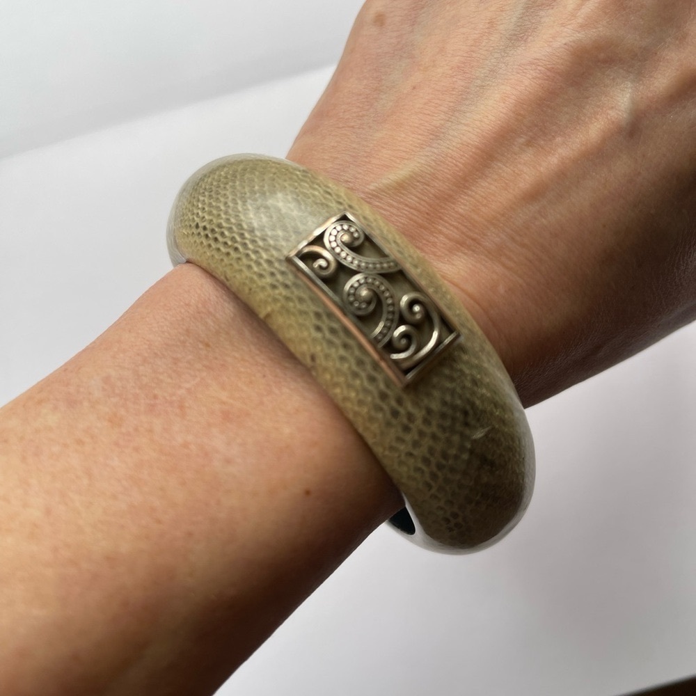 BRIGHTON Bangle Gray Animal Print Silvertone Accents Boho Casual Bracelet